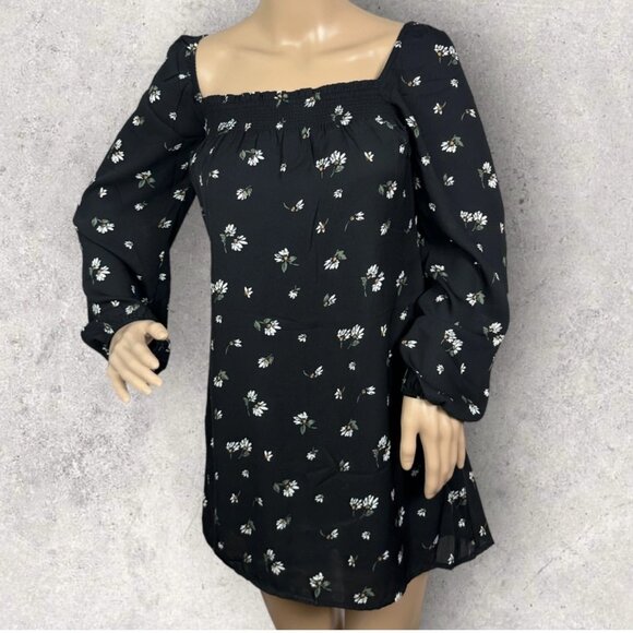 Abercrombie Long-Sleeved Smocked Neckline Mini Dress (BNWT) - Picture 2 of 5